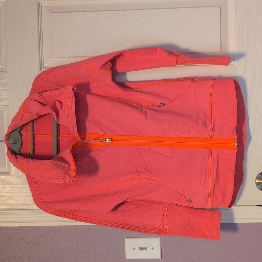 s.6 Lululemon Athletica Pump It Up Jacket